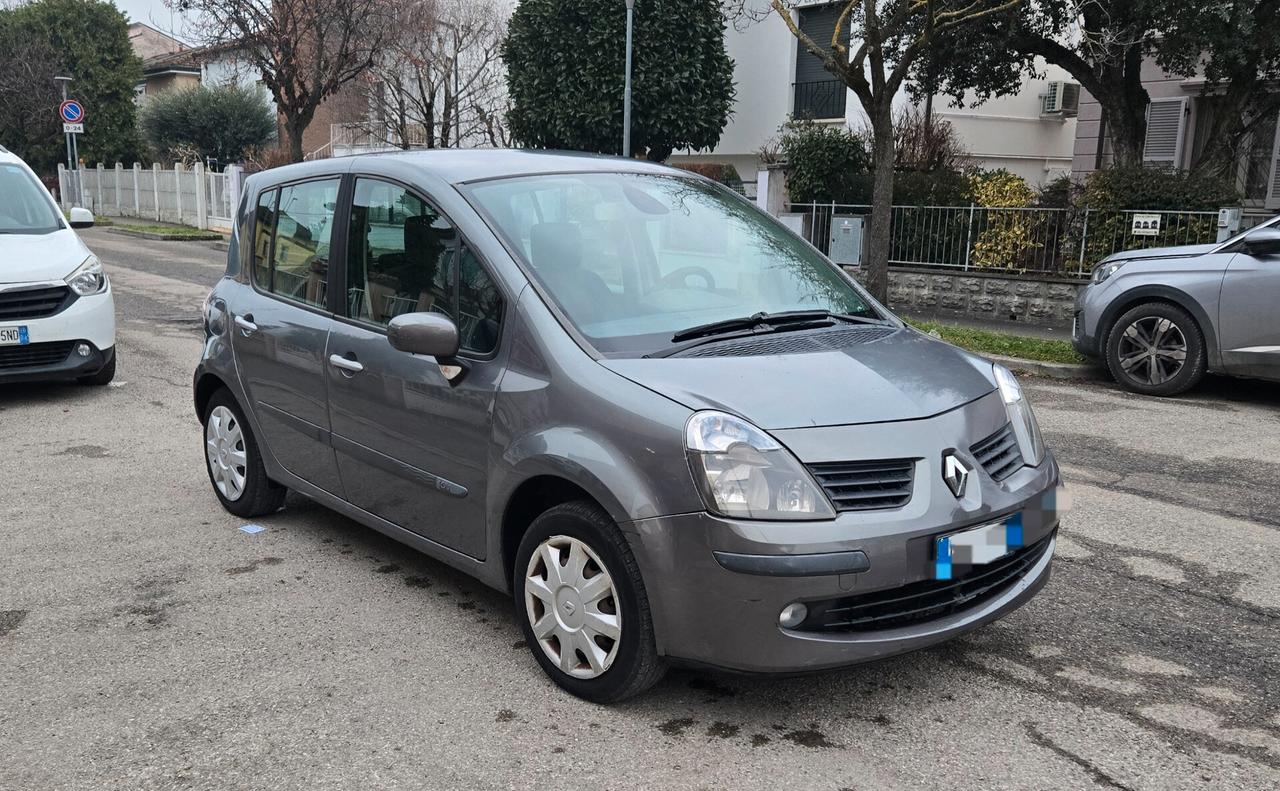 Renault Modus 1.2 16V Luxe Privilège