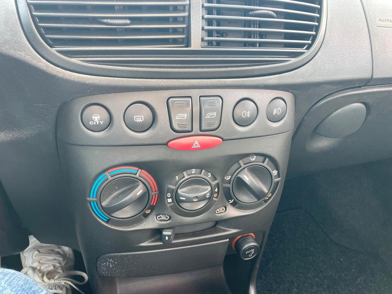 Fiat Punto 1.2 3 porte 60 cv Neopatentati