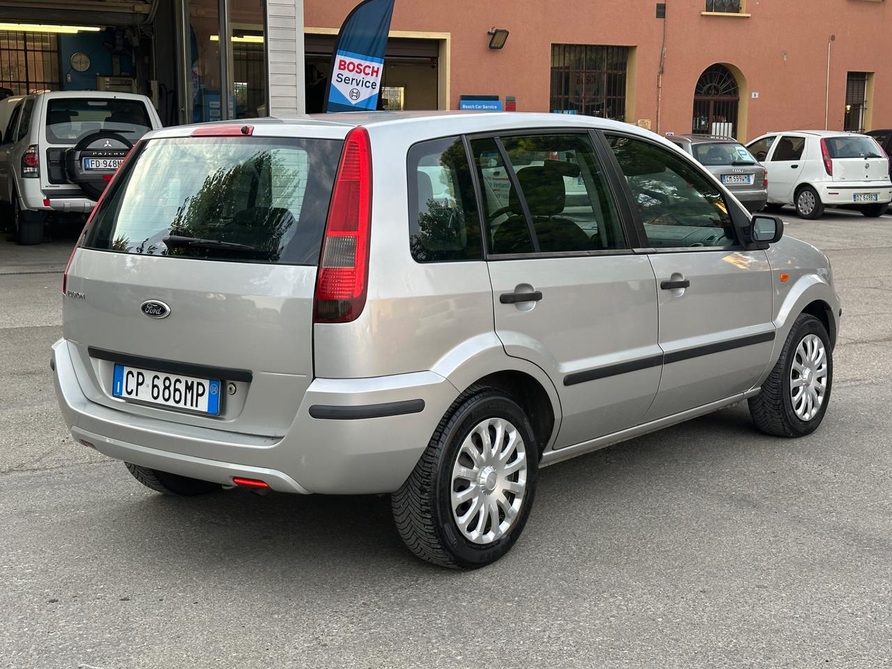 Ford Fusion 1.4 16V 5p. Leather