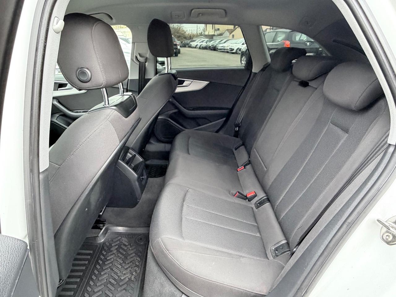 Audi A4 40TDI 2.0TDI 136CV AUTOMATICO EUR6 NEOPAT