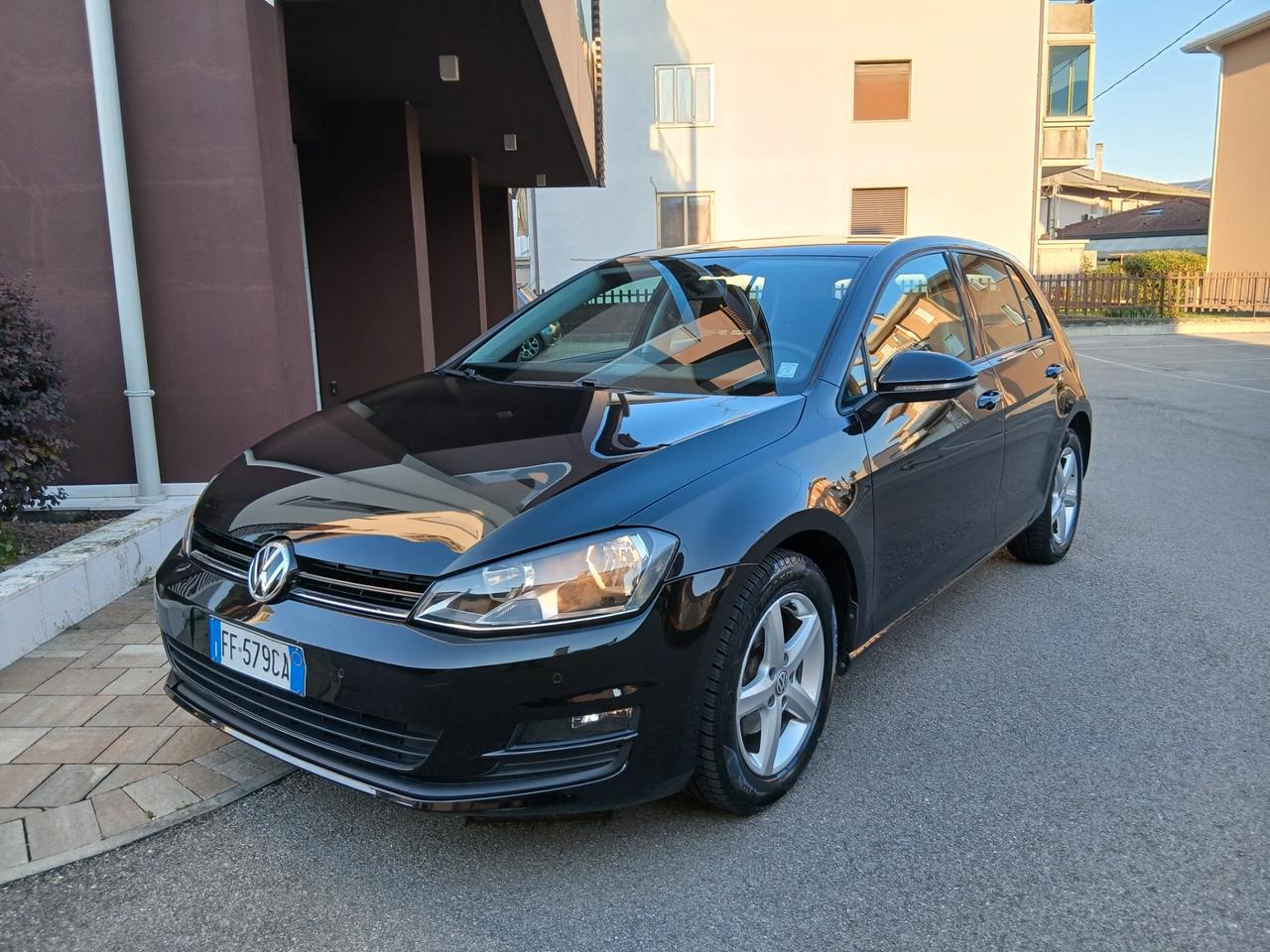 Volkswagen Golf 1.2 TSI 85 CV 5p. Trendline con cerchi in lega tua a € 219 mese
