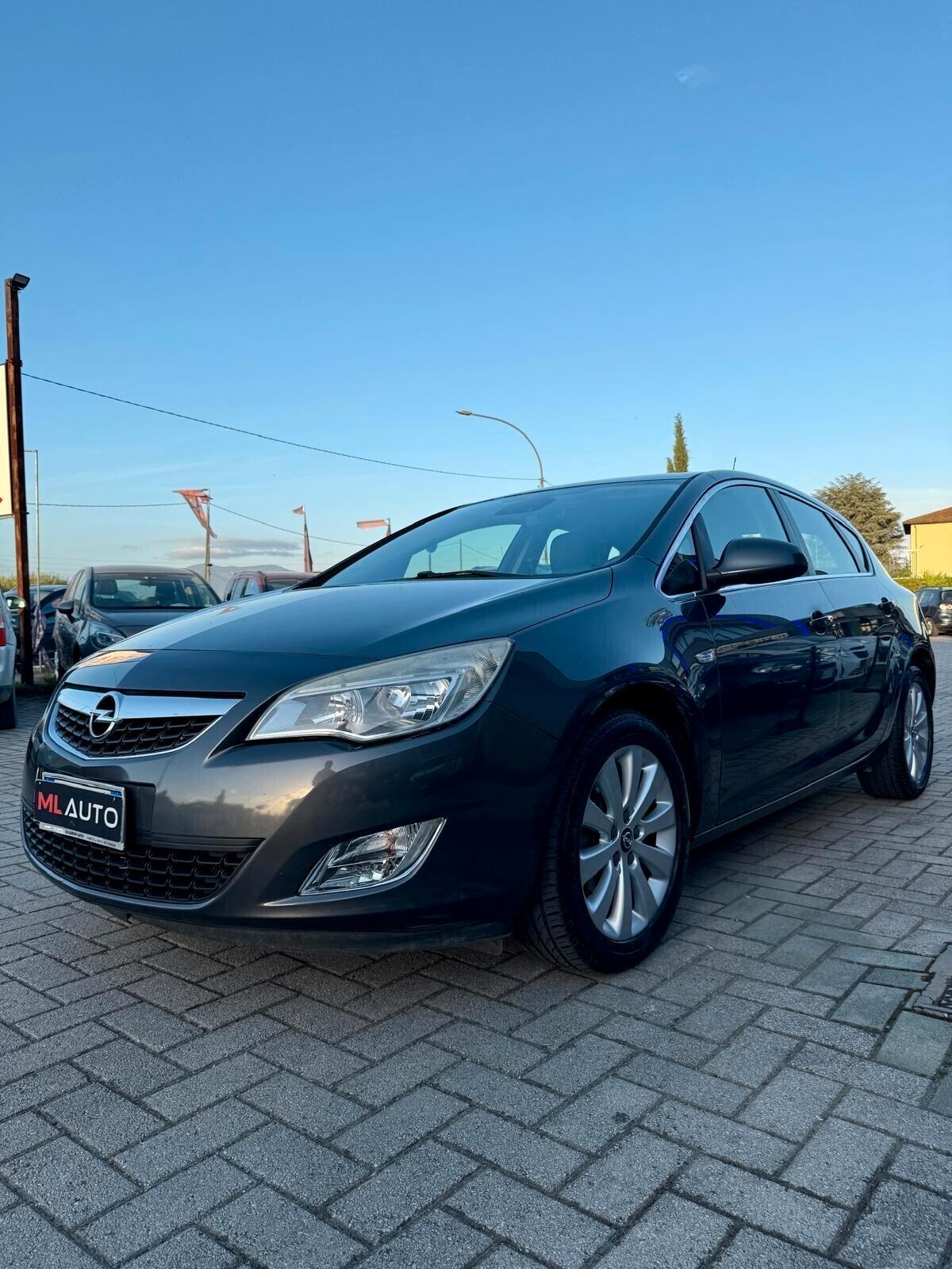 Opel Astra 1.7 CDTI 125CV COSMO 5P - OK NEOPATENTATO