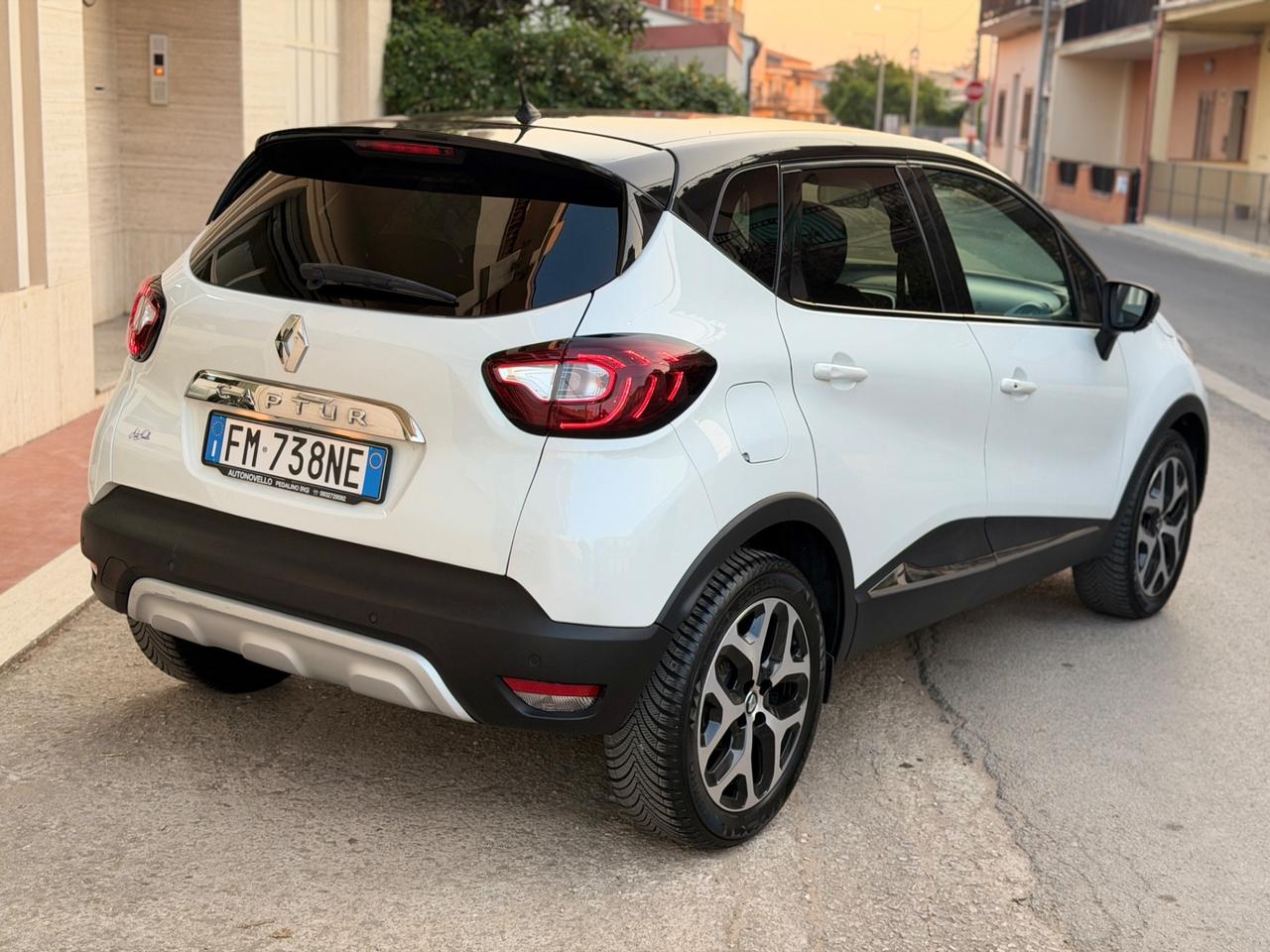 Renault Captur dCi 8V 90 CV EDC Intens solo 62.000 km
