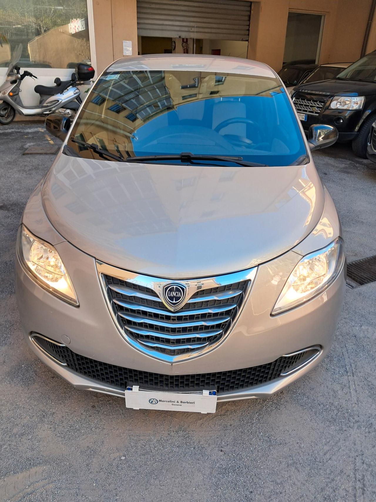 Lancia Ypsilon 1.2 69 CV 5 porte Gold