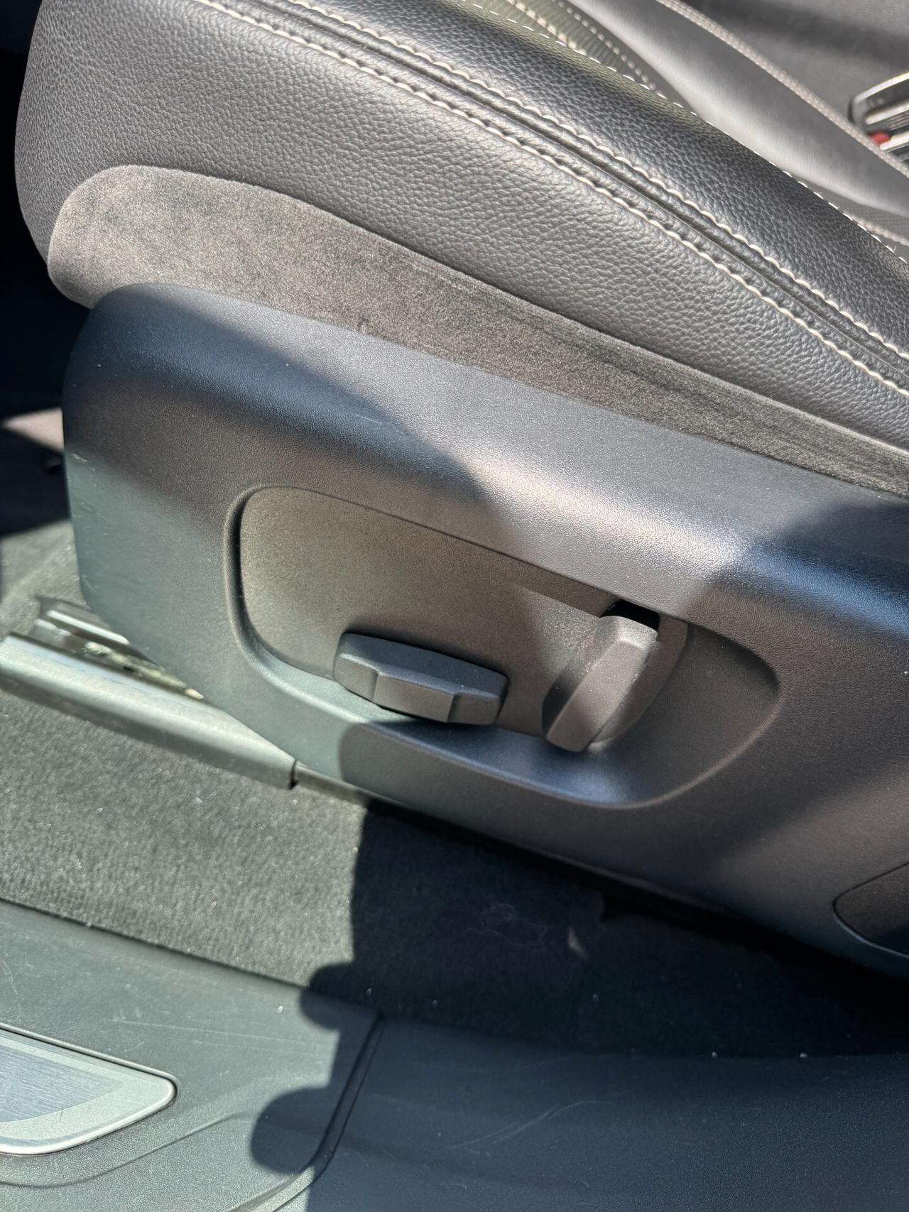 Land Rover Range Velar 2.0D I4 240 CV R-Dynamic PELLE-NAVIGATORE