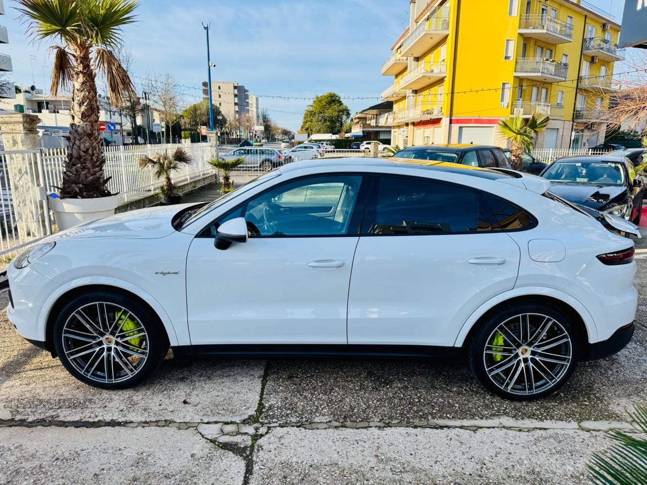 PORSCHE CAYENNE COUPE 3.0 462cv FULL FULL (PERMUTO)