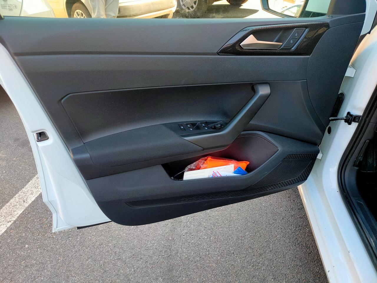 Volkswagen Polo 1.0 TSI Life Neopatentati