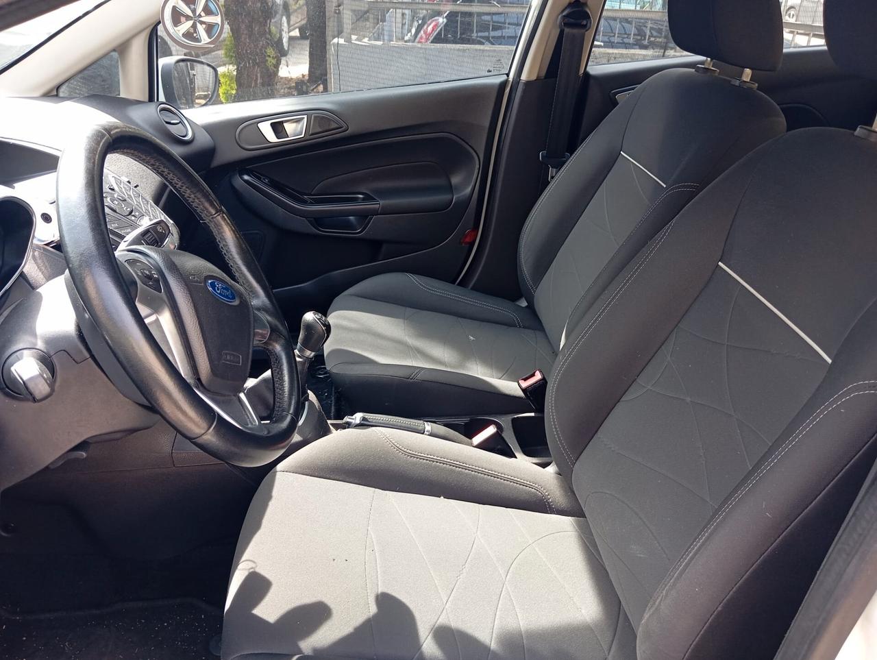 Ford Fiesta 1.5 TDCi 75CV 5 porte Titanium AUTOCARRO