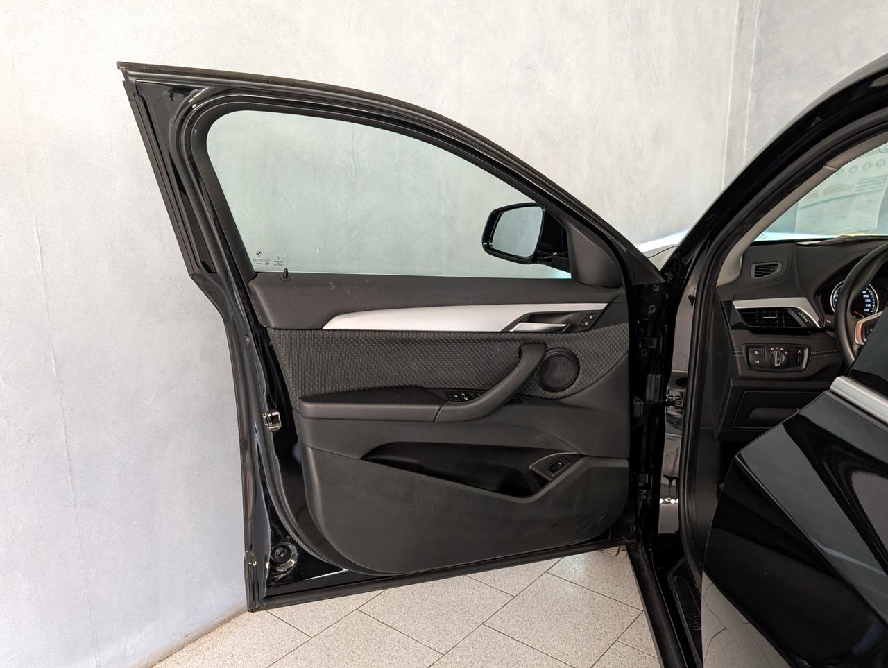 Bmw sDrive18i 136cv Automatic