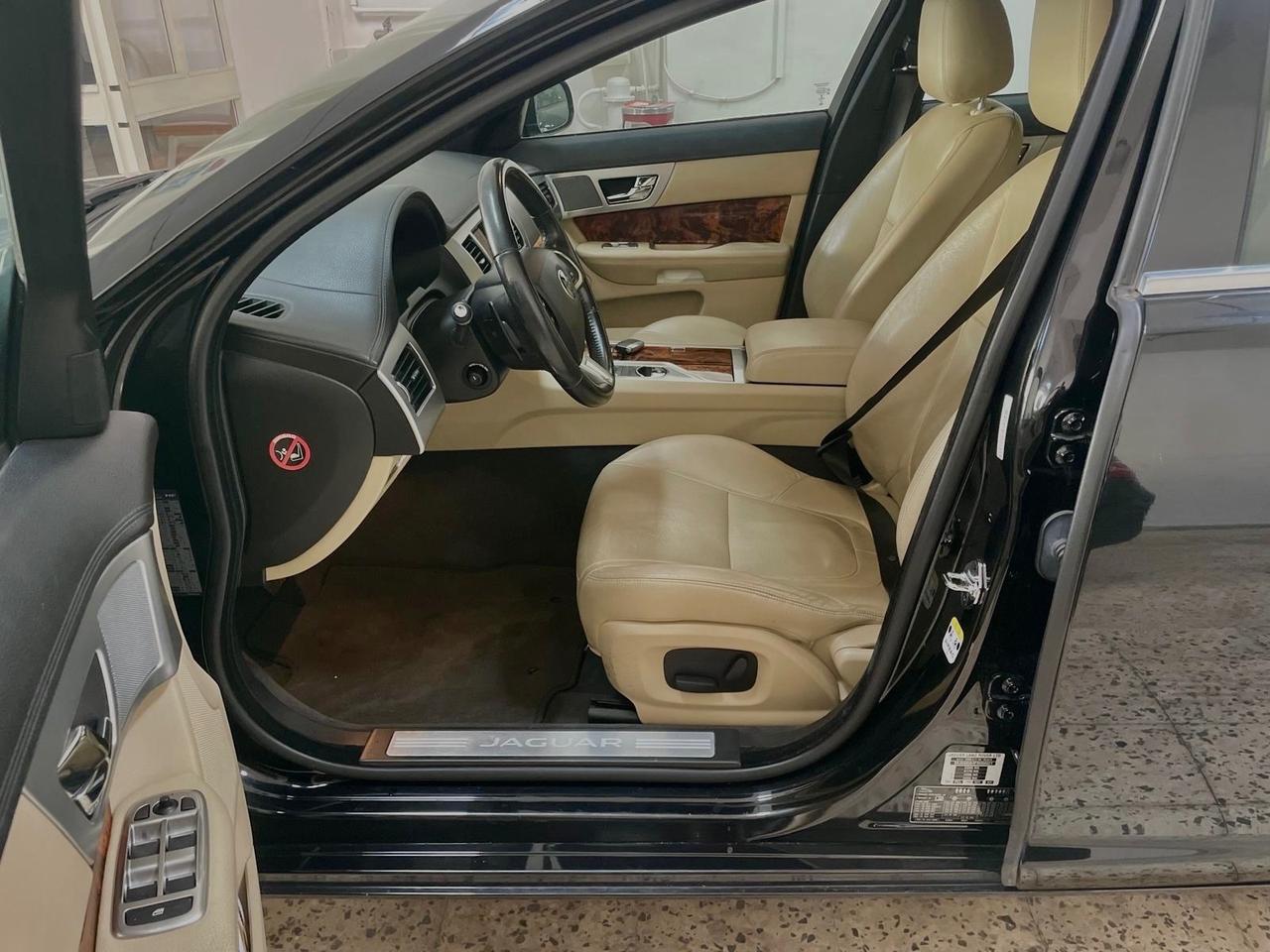 Jaguar XF 3.0 DS V6 Luxury