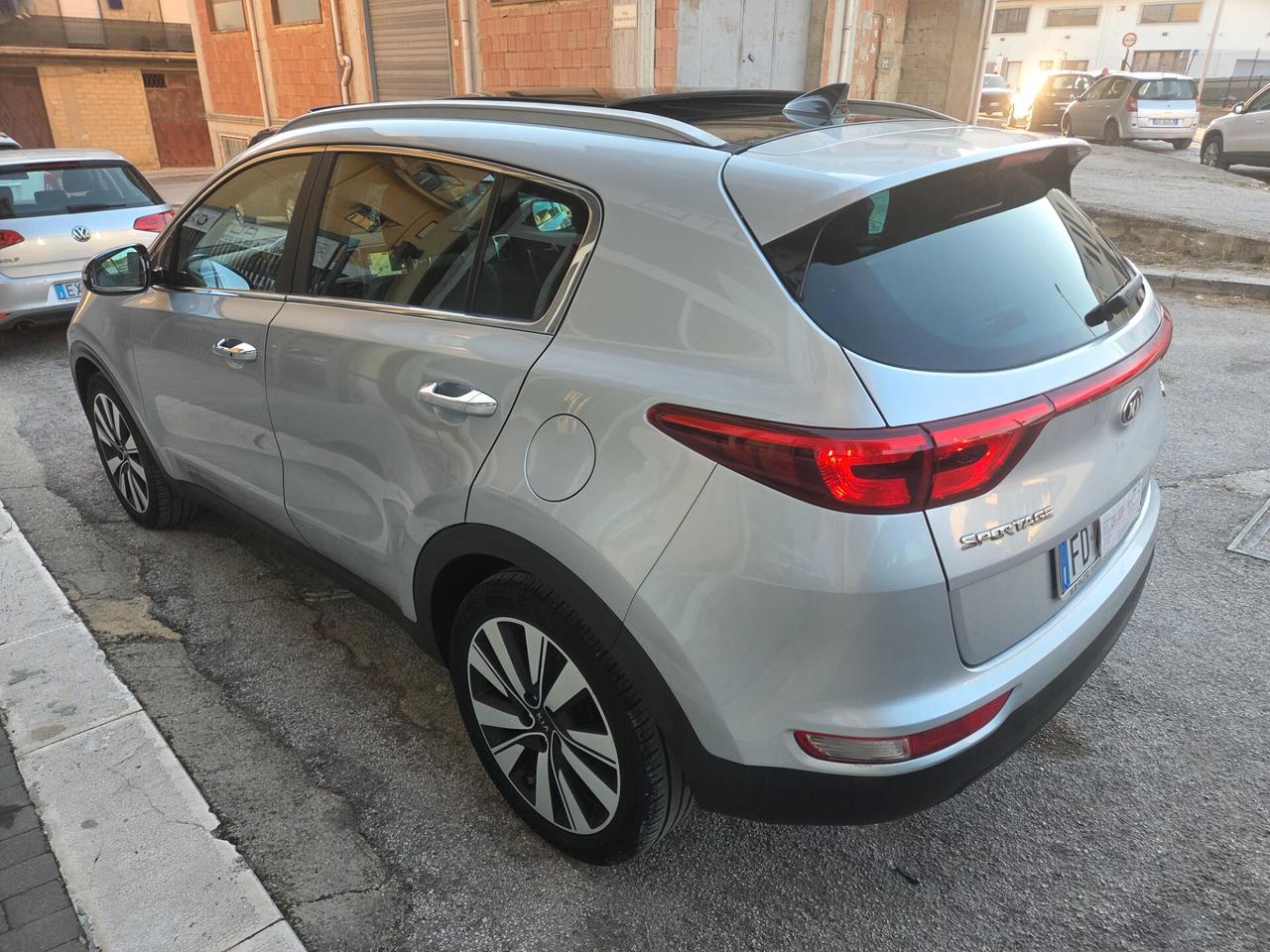 KIA SPORTAGE 1.7 115 CV TETTO APRIBILE SOLI KM 100000 CERTIF