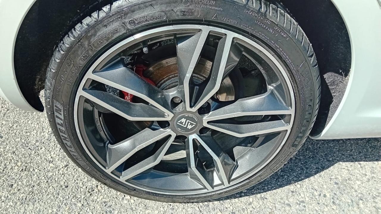 Alfa Romeo giulietta 1.6 mjt-full-2011