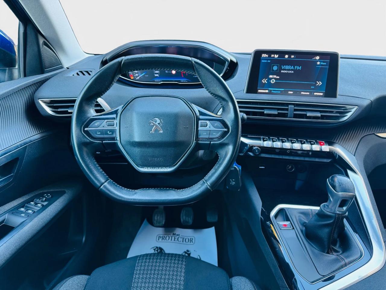 Peugeot 3008 1.5 BlueHDi Allure 2020 anche per neo