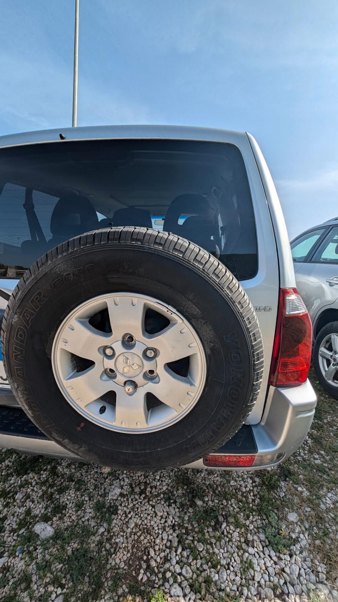 Mitsubishi Pajero 3.2 DI-D 16V 3p. Intense