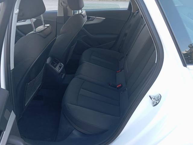 AUDI A4 *PROMO* Avant 30 TDI S tronic Business Sport