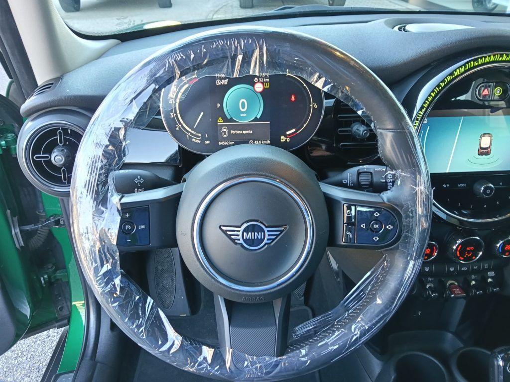 MINI Cooper 1.5 Essential 5 porte AUTOMATIC