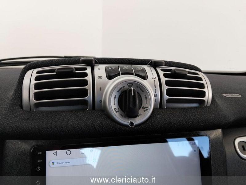 smart fortwo 1000 52 kW MHD coupé pure (TETTO PAN.)