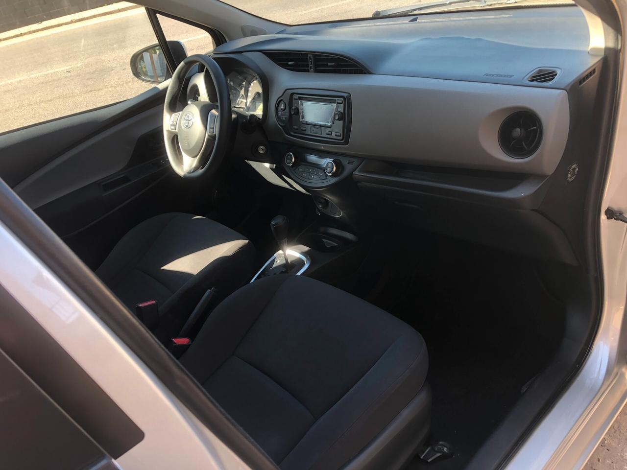 Toyota Yaris 1.5 Hybrid 5 porte Cool