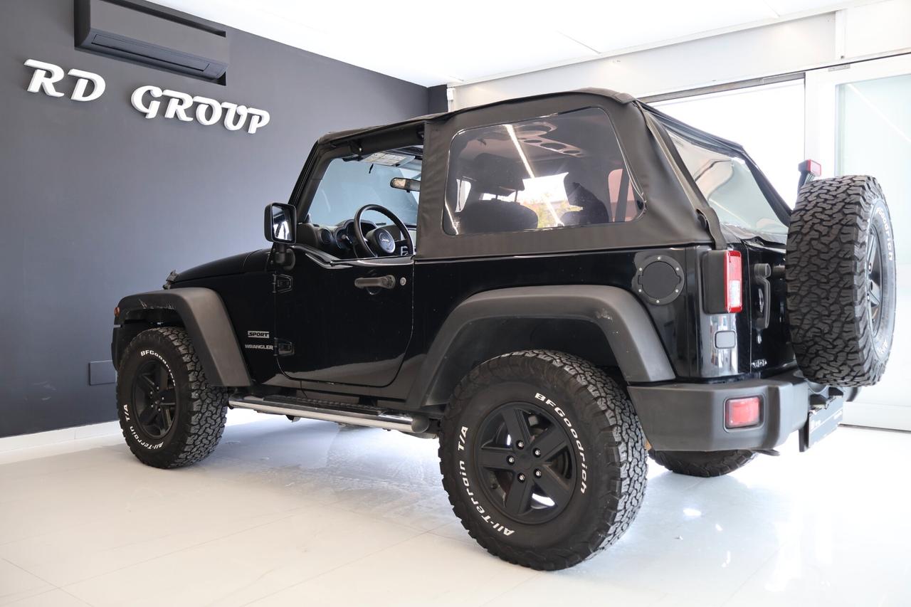 Jeep Wrangler 2.8 Unlimited CRD DPF Sport cabrio T