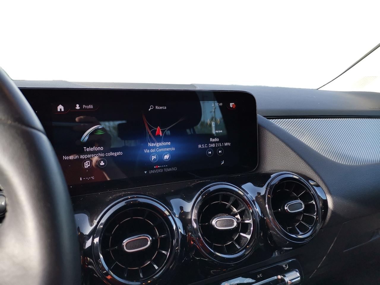 Mercedes-Benz GLA-H247 2020 - GLA 180 d Business Extra auto