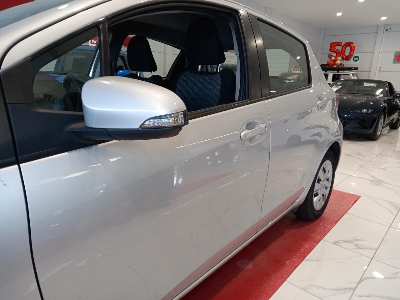 Toyota Yaris 1.0 5 porte Lounge