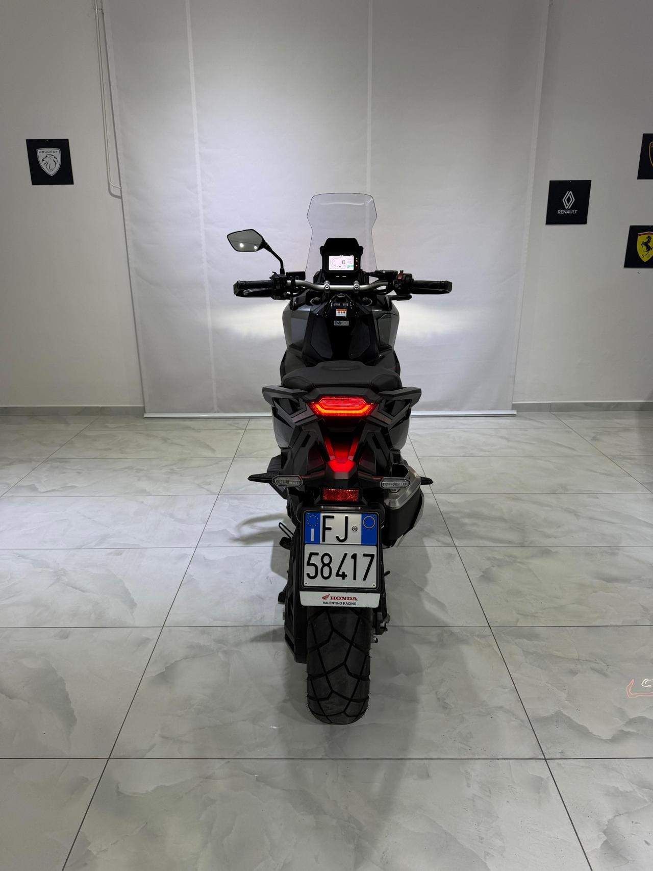 Honda X-ADV 750 EDIZIONE SPECIALE