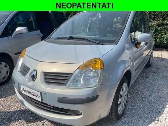 RENAULT Modus 1.2 16V Confort Dynamique