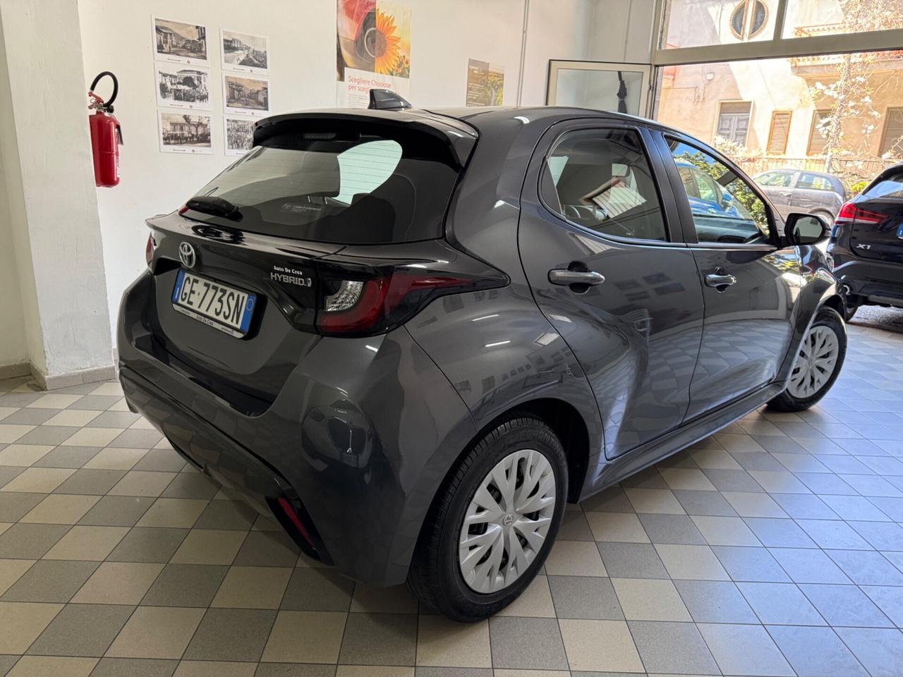 Toyota Yaris 1.5 Hybrid 5 porte Business