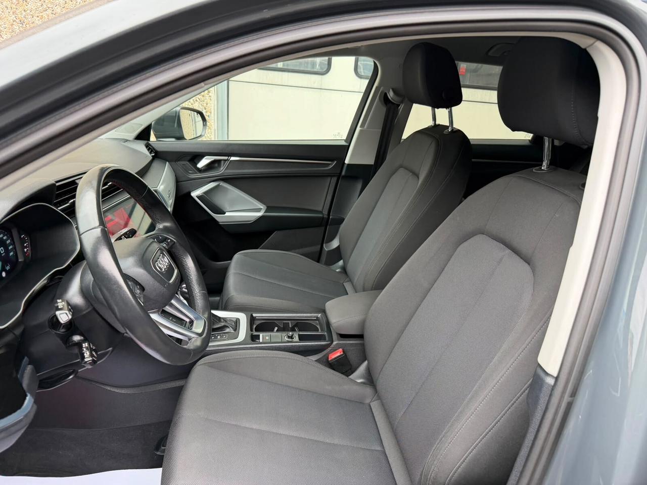 Audi Q3 40 TDI quattro S tronic Business