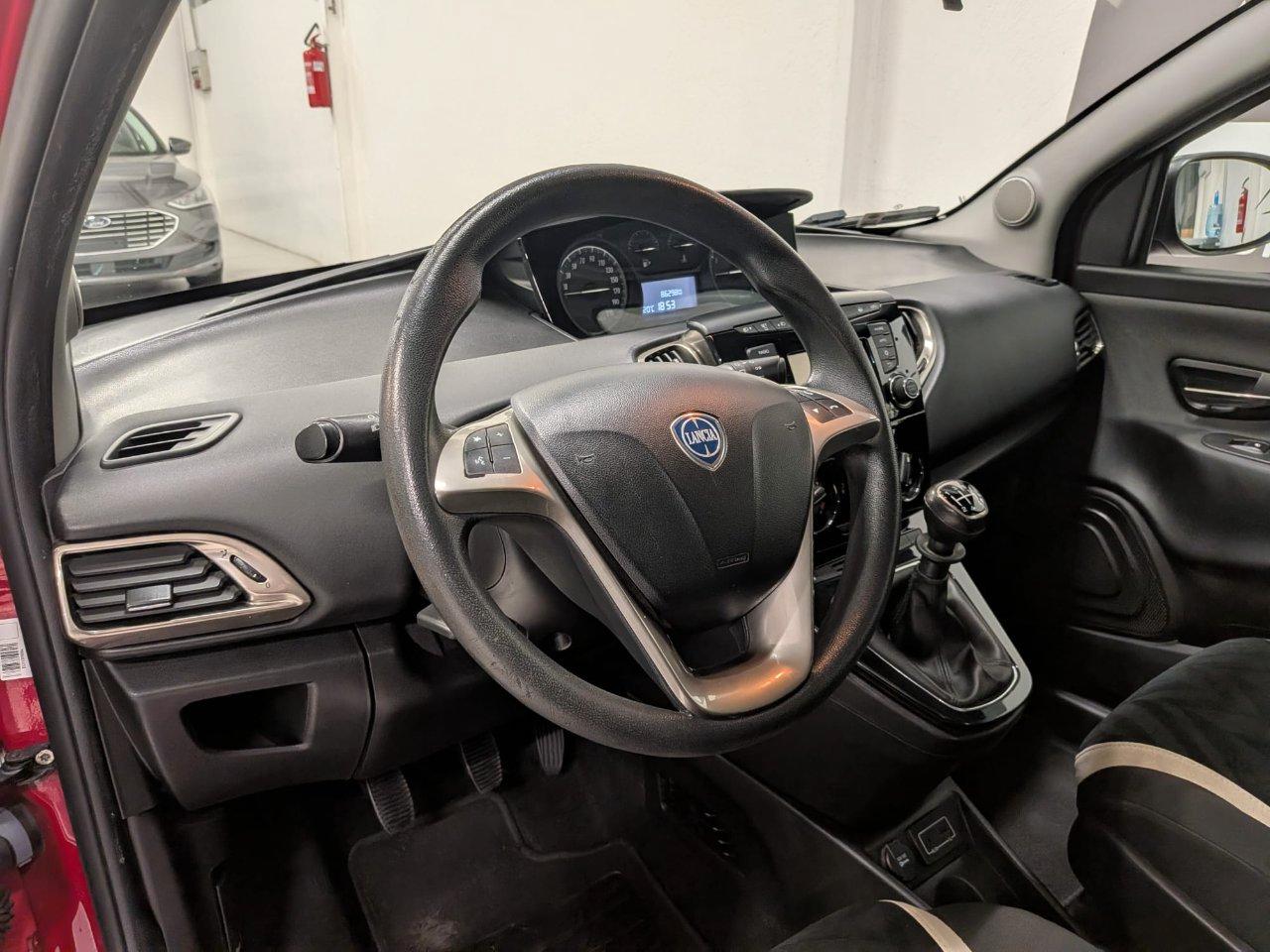 Lancia Ypsilon 5 Porte Ypsilon 1.2 Gold 69cv