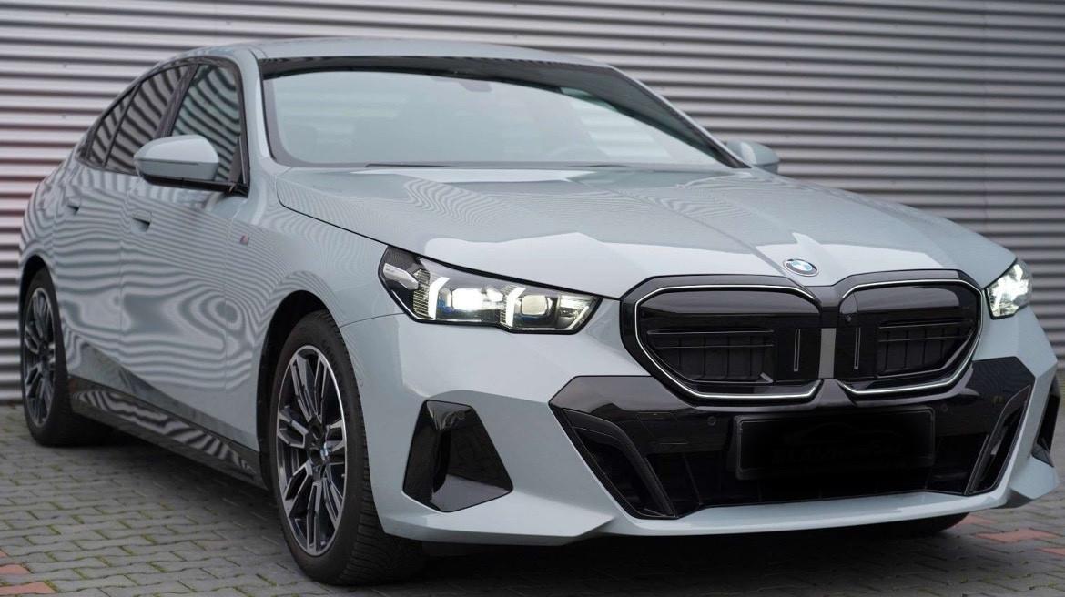 Bmw 520 X DRIVE AUTO A NOLEGGIO