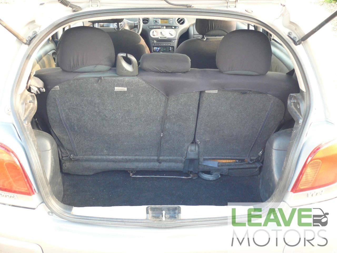 Toyota Yaris 1.3i 16V cat 5 porte Sol (M1437)