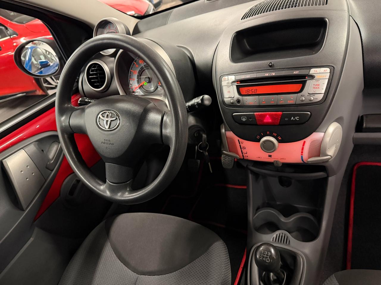 Toyota Aygo 1.0 12V VVT-i 5 porte Sol