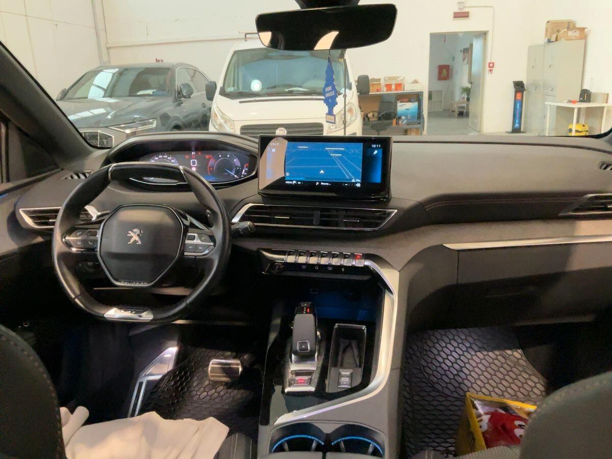 Peugeot 3008 1.5HDI FULLOPTIONAL NUOVA 2020