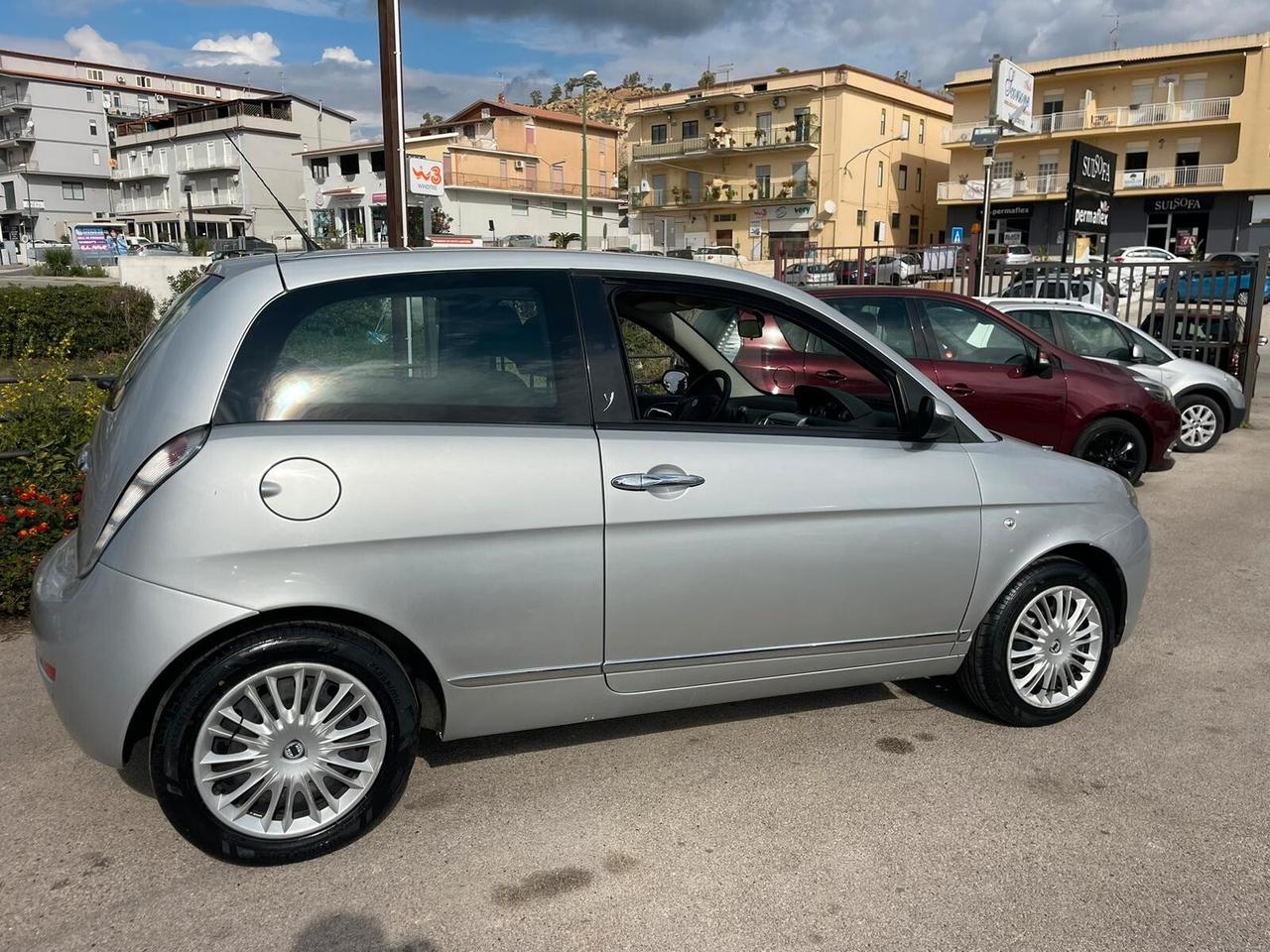 Lancia Ypsilon 1.2 Benzina"110.000 Km"