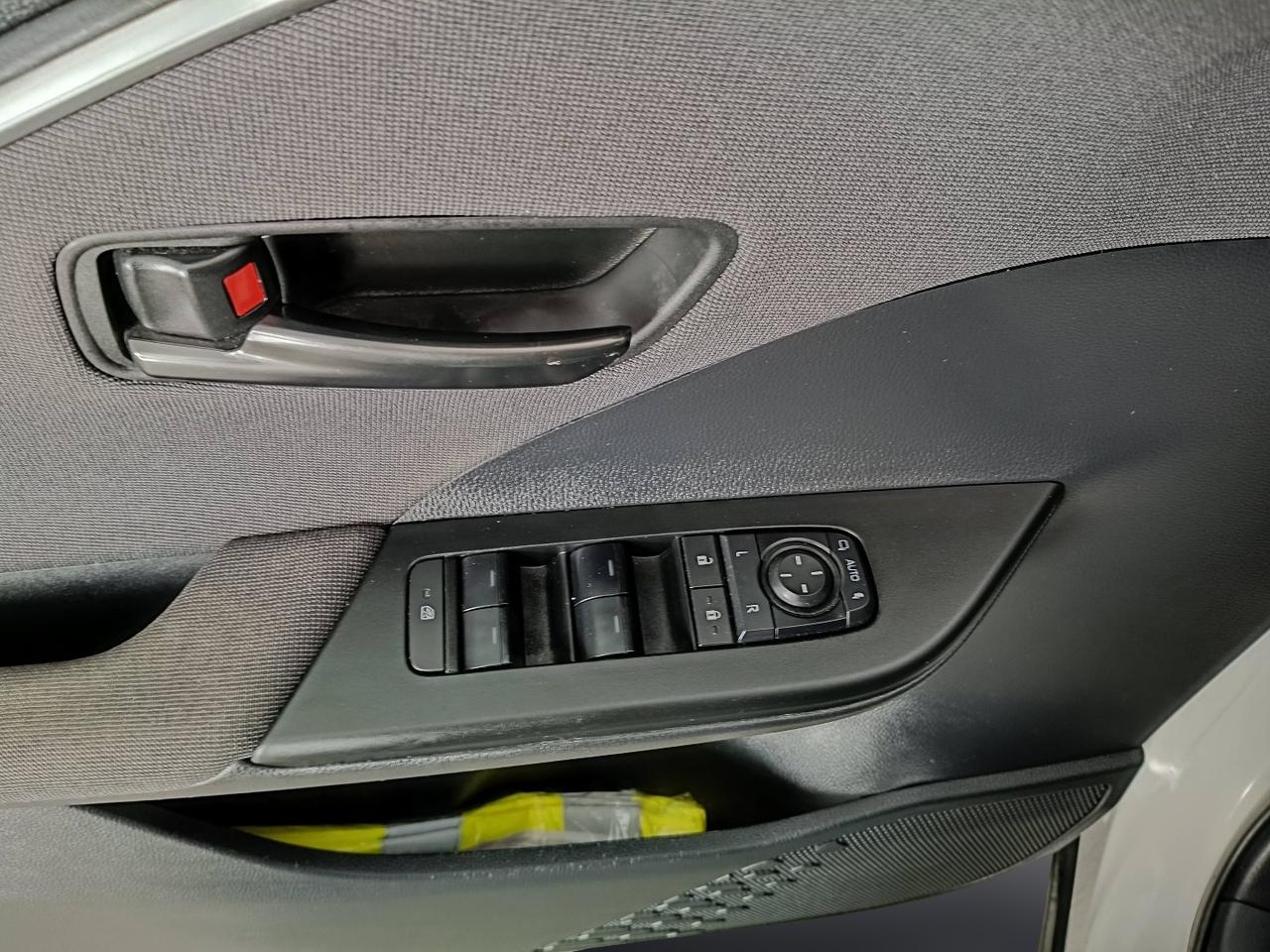 TOYOTA C-HR II 2023 - C-HR 1.8 hev Trend fwd e-cvt