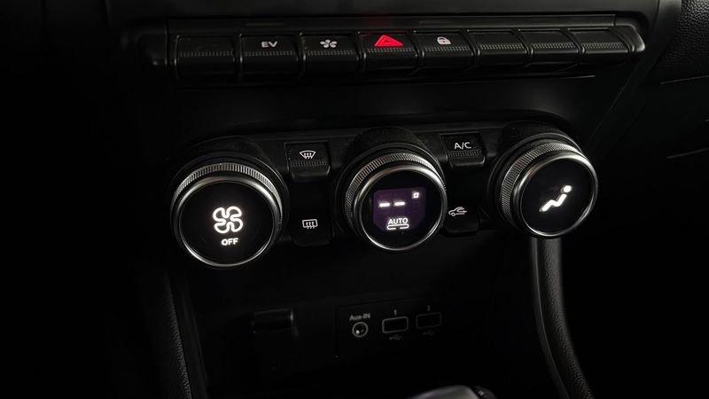 Renault Captur 1.6 E-TECH Hybrid Intens Auto 145cv 1.6 E-Tech hybrid Intens 145cv auto