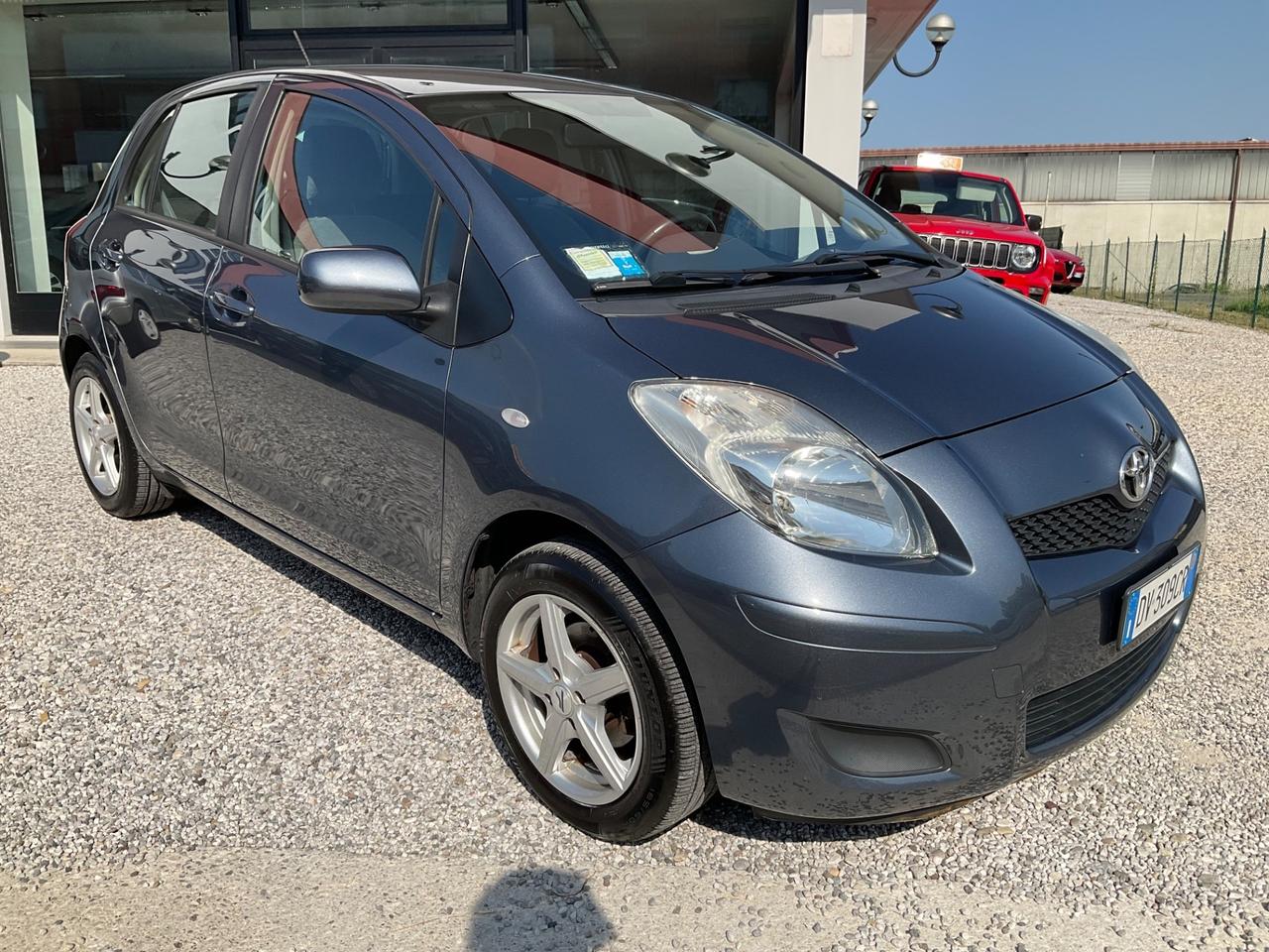 Toyota Yaris 1.0 5 porte Sol