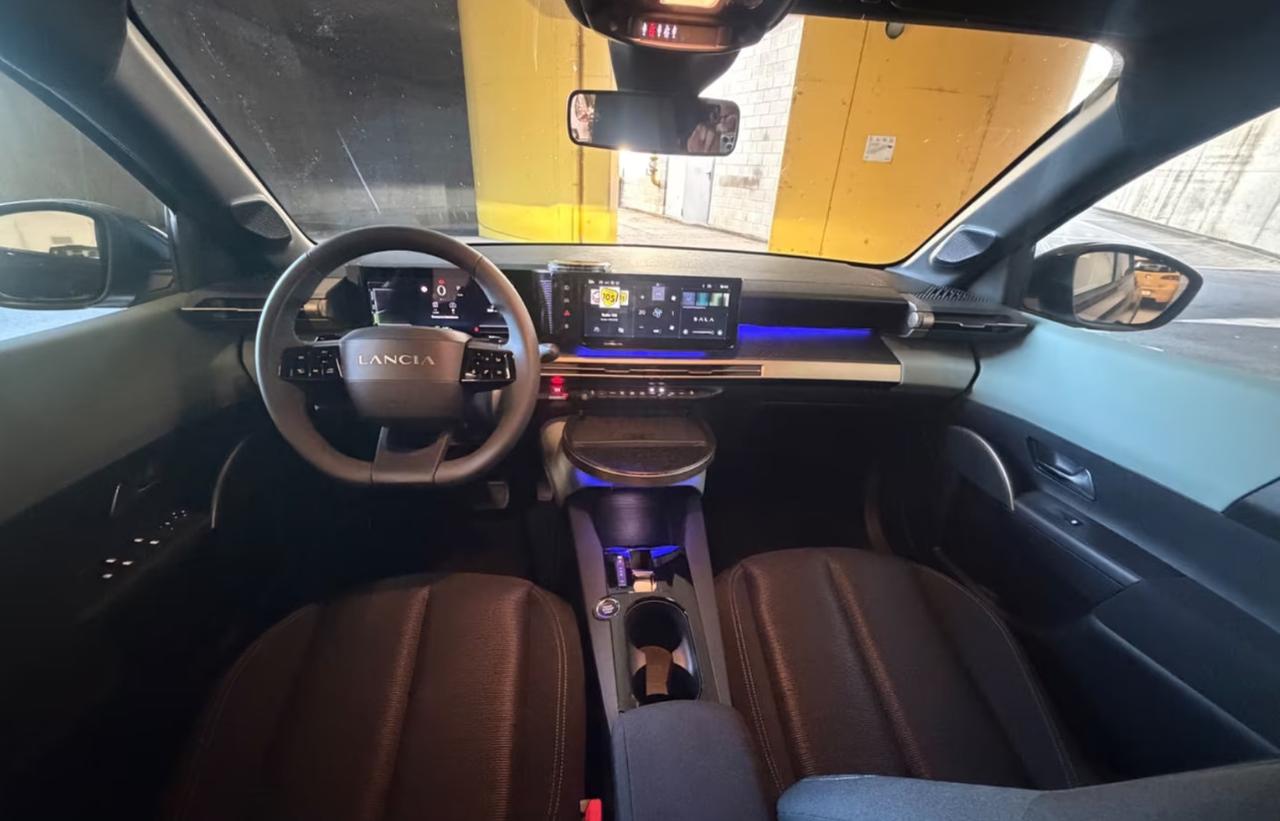 Lancia Ypsilon 1.2 mhev 110cv e-dct