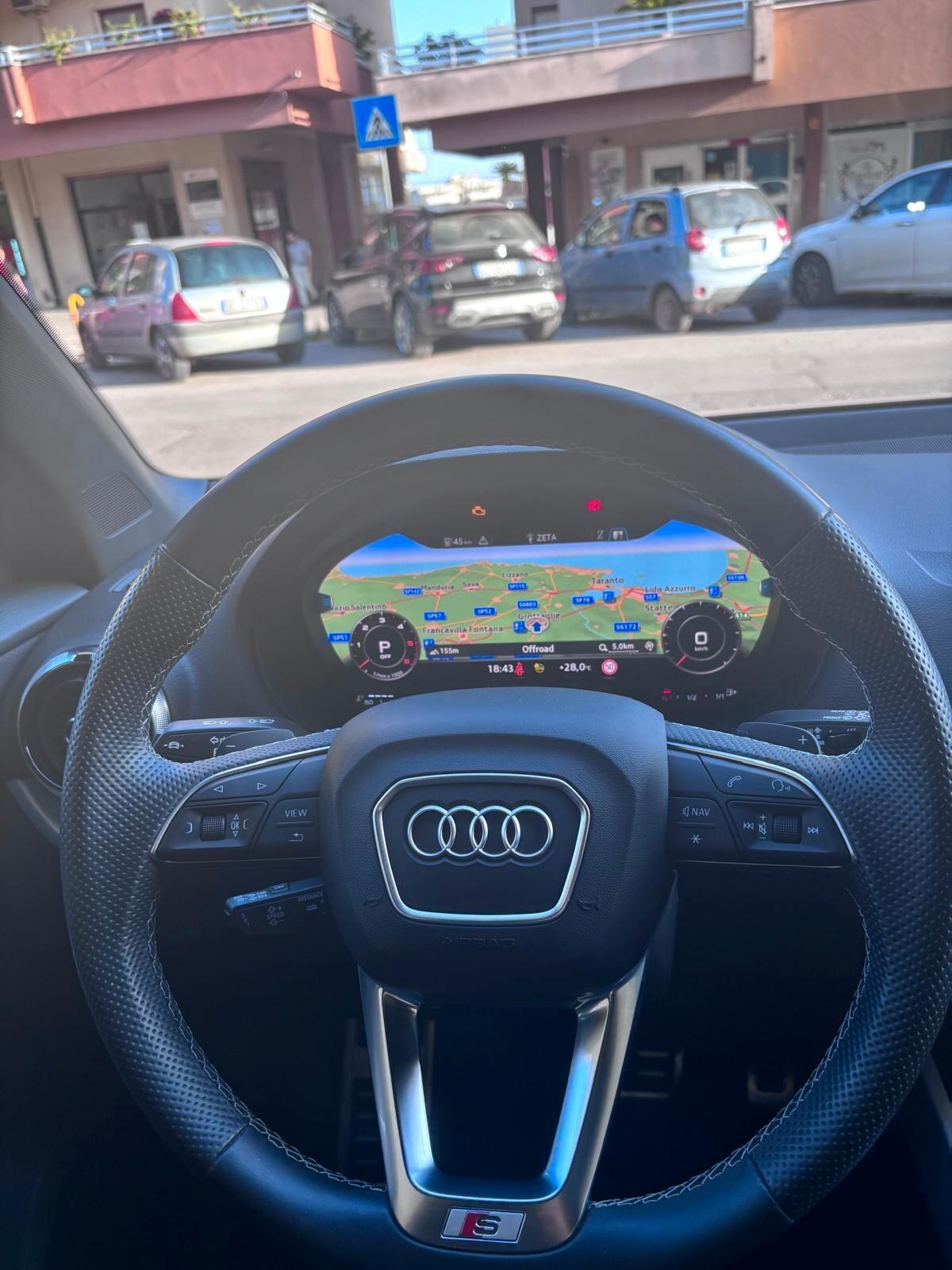Audi Q2 35 TDI quattro S tronic Identity Black