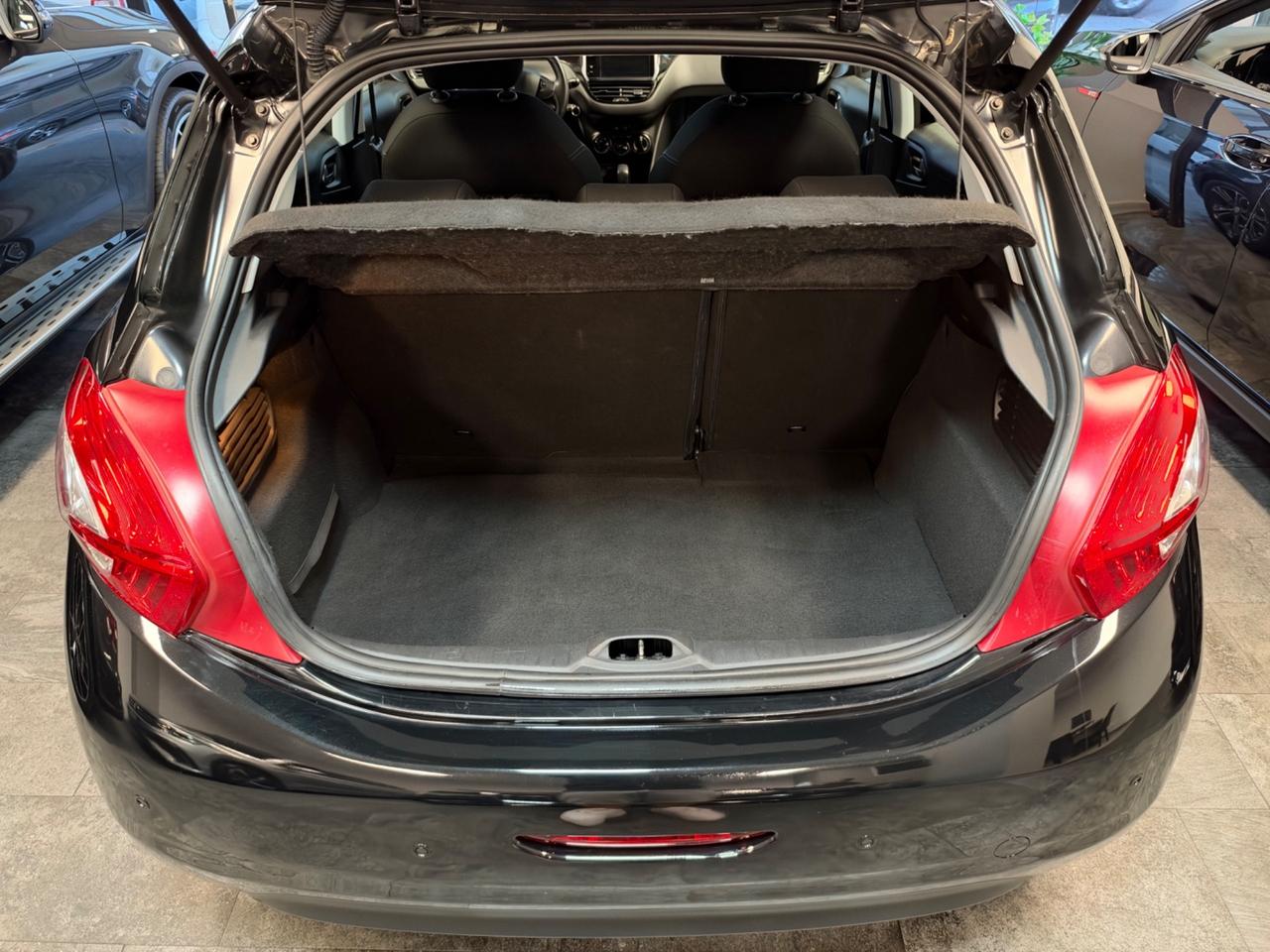 Peugeot 208 1.4 HDi 68 CV Allure