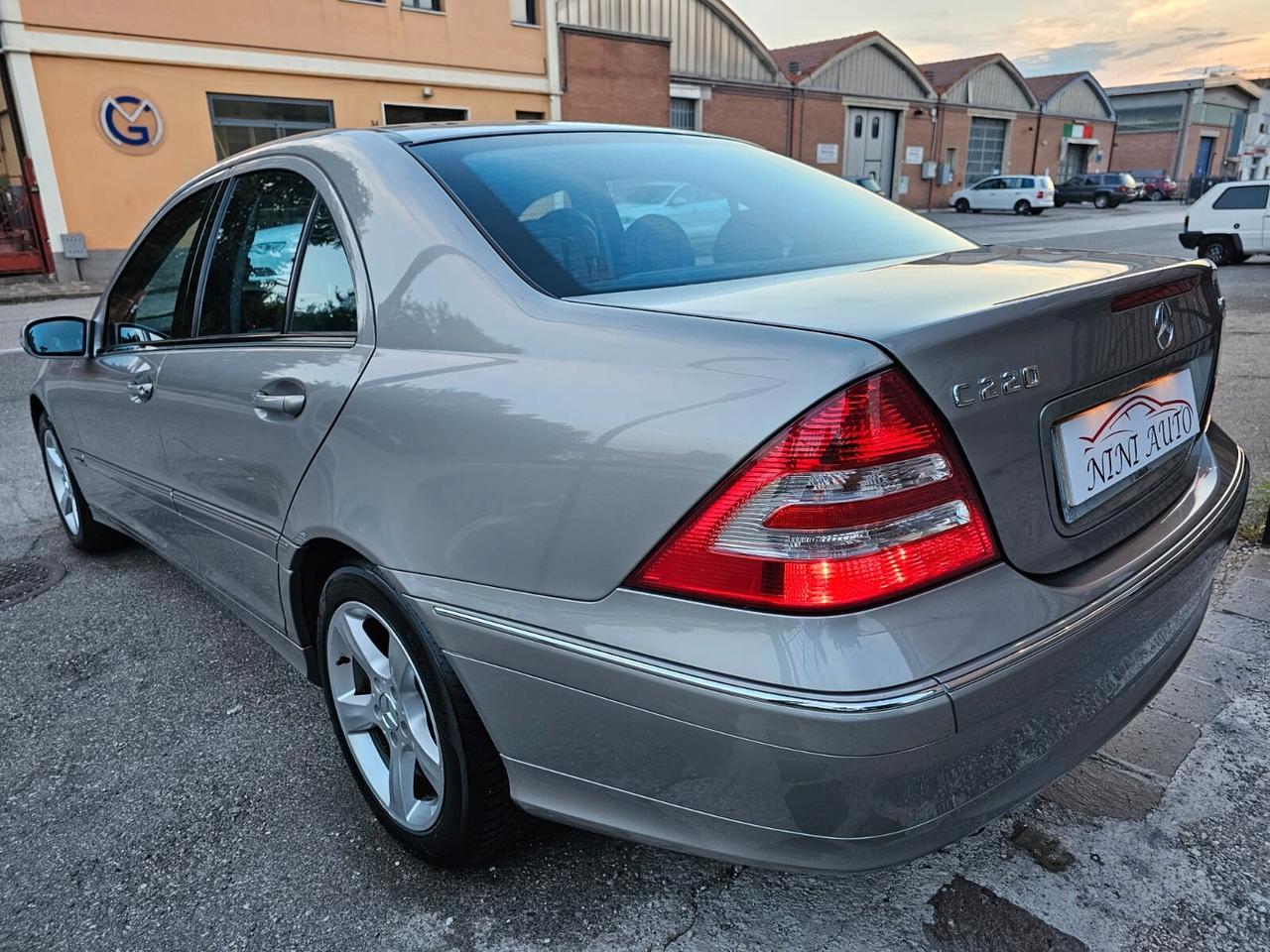 Mercedes-benz C 220 CDI 150cv Avantgarde*Aut*Pelle*Unipro*