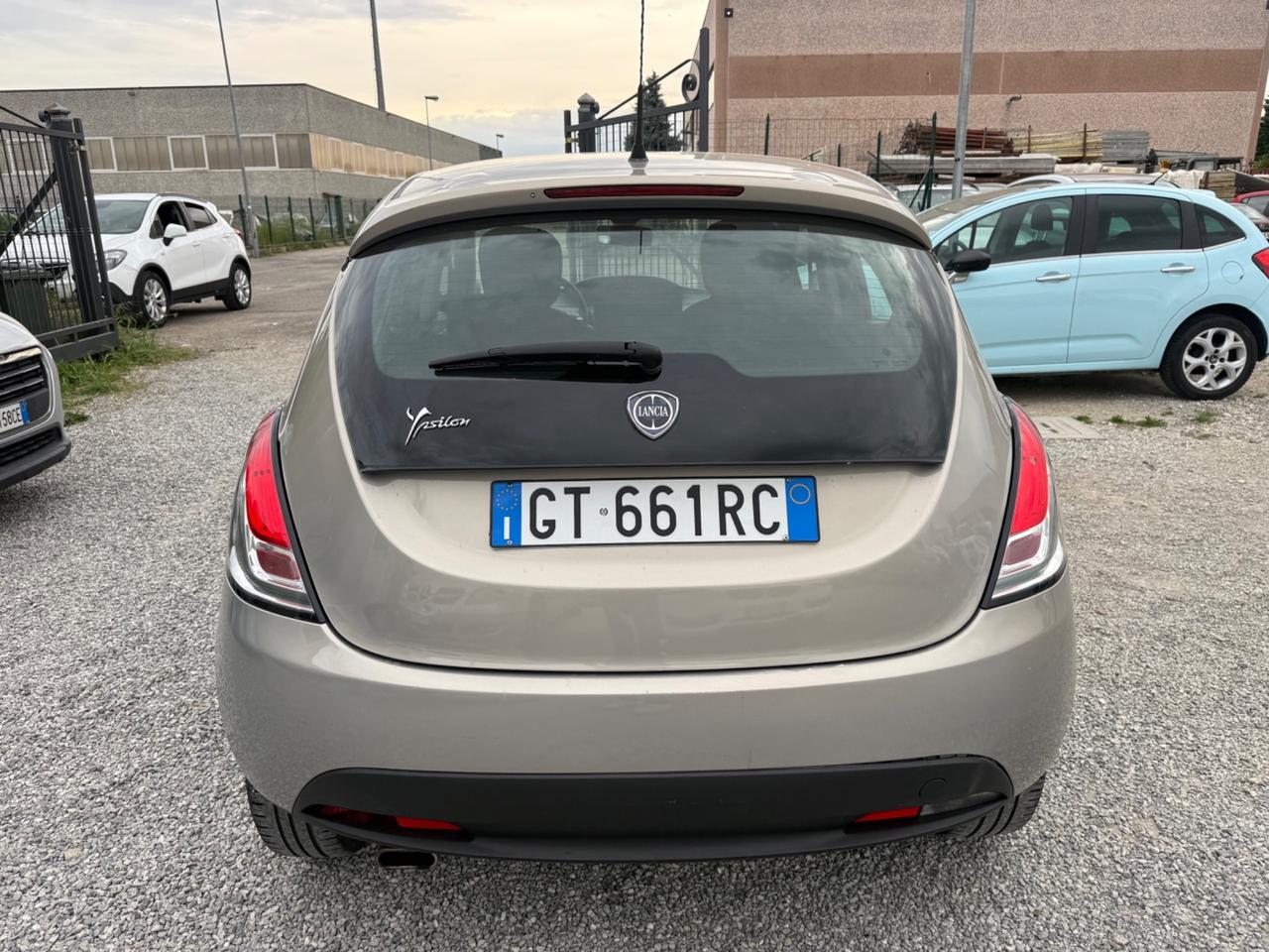 Lancia Ypsilon 1.2 69 CV 5 porte S&S Platinum