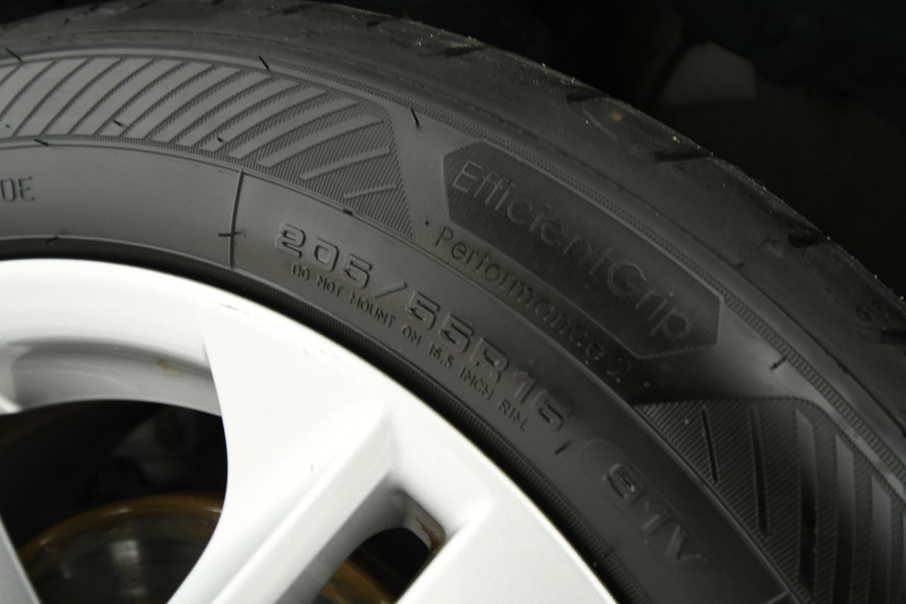 TOYOTA Corolla Touring Sports 1.8h Business cvt CAMERA+ACC+APP CONNECT