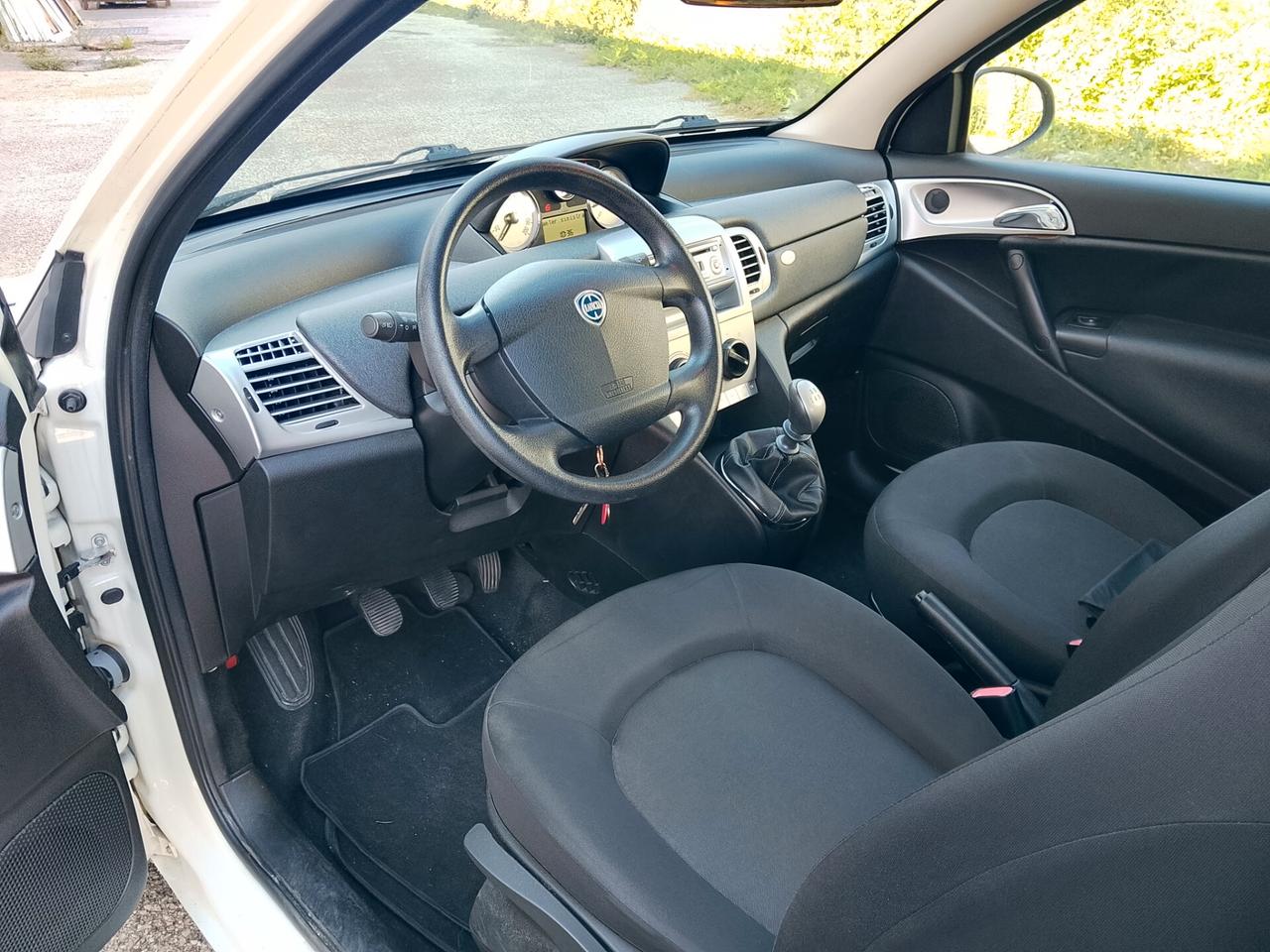 Lancia Ypsilon 1.2 69 CV Unyca - POCHI KM