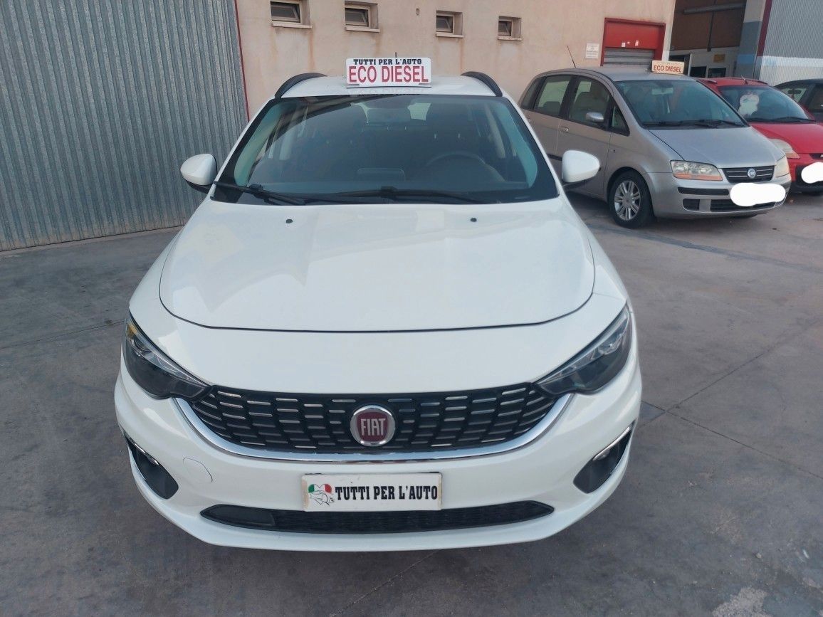 Fiat Tipo 1.6 Mjt S&amp;S SW Lounge - 2016