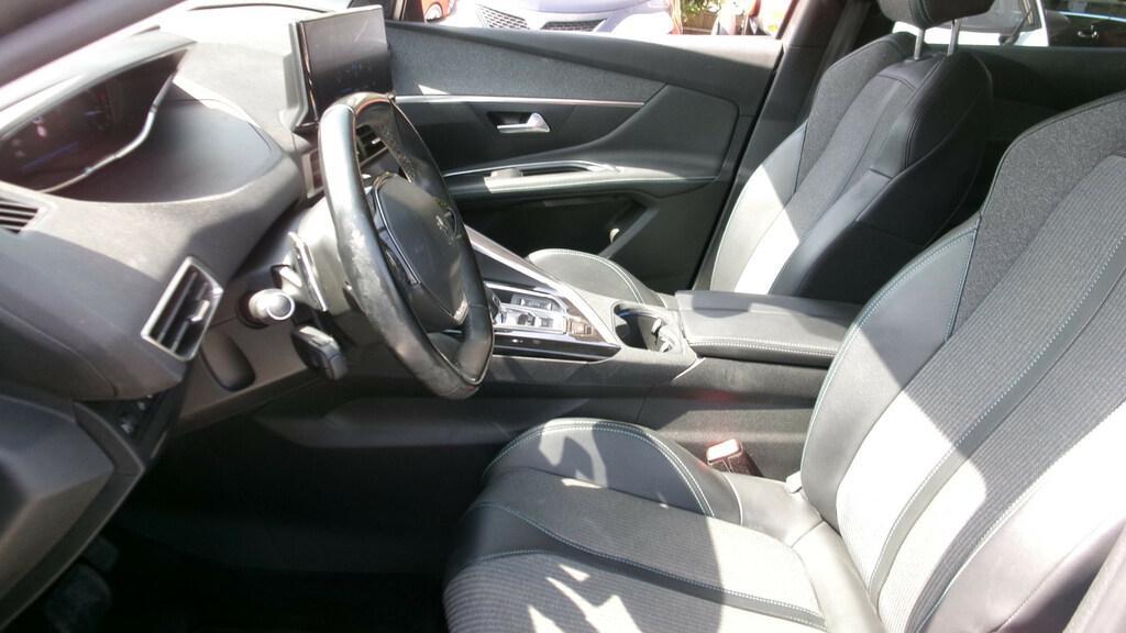 Peugeot 3008 1.5 BlueHDi Allure Pack EAT