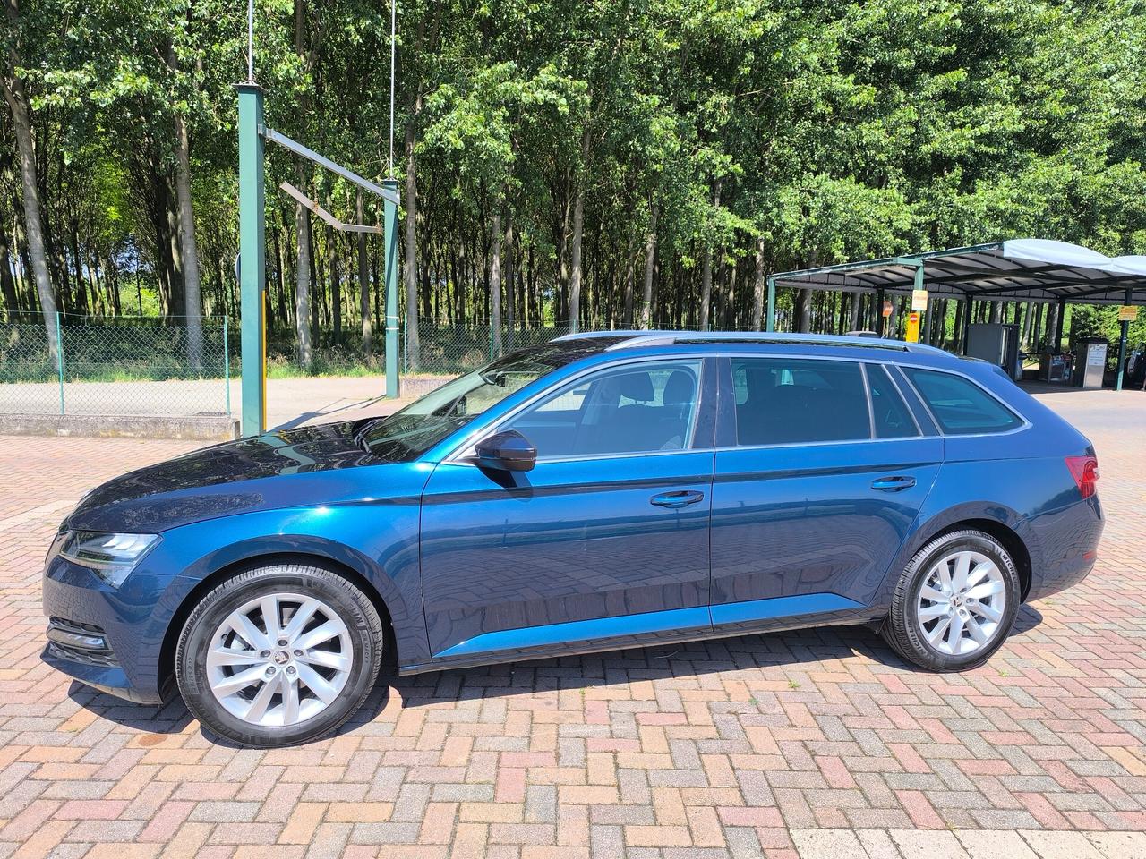 Skoda Superb 2.0 TDI EVO 150 CV SCR DSG Wagon Executive
