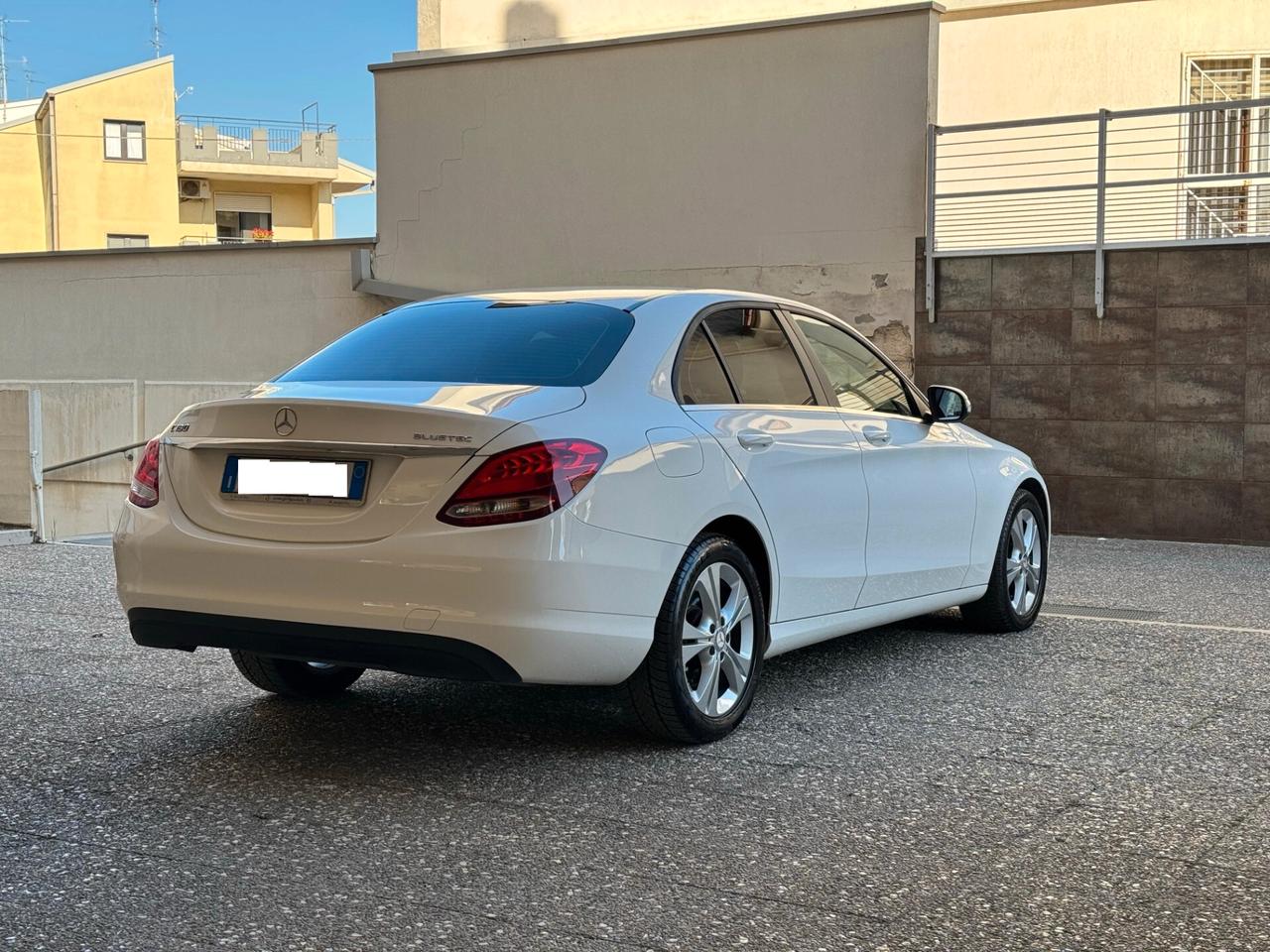 Mercedes-benz C 180 BlueTEC 1.6 Automatic Executive 115 cv