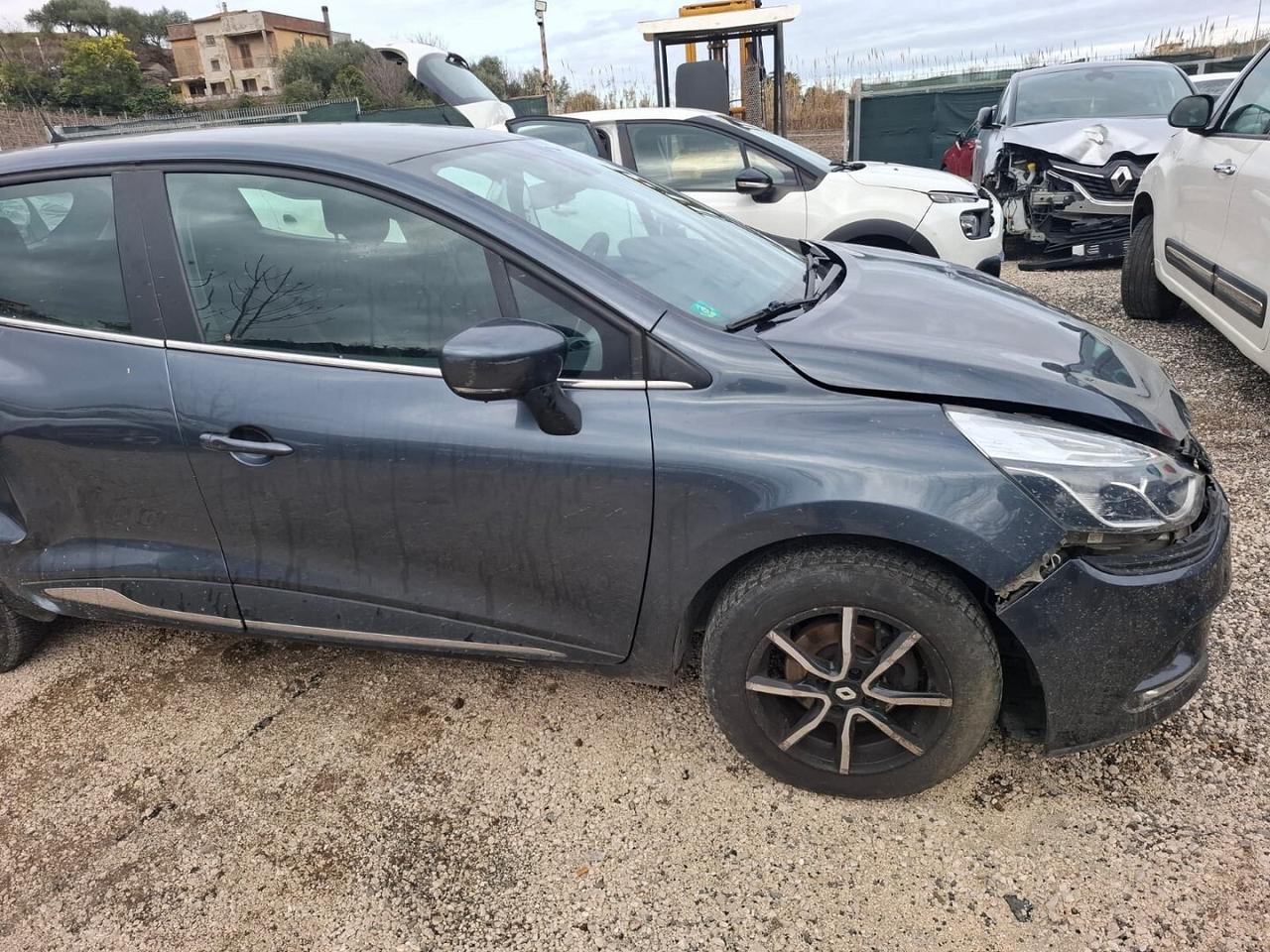 RENAULT CLIO TCE BENZINA/GPL INCIDENTATA MARCIANTE